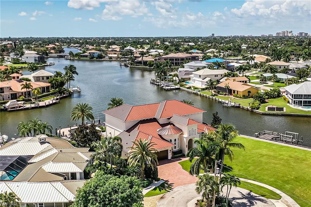 MARCO BEACH - Residential