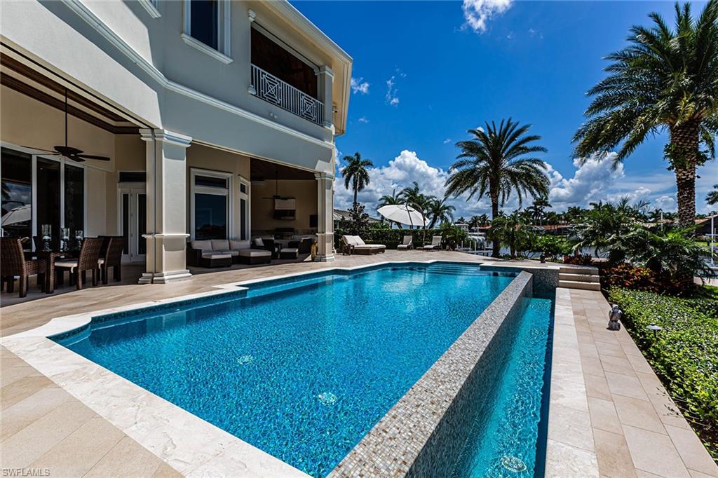 MARCO BEACH - Residential