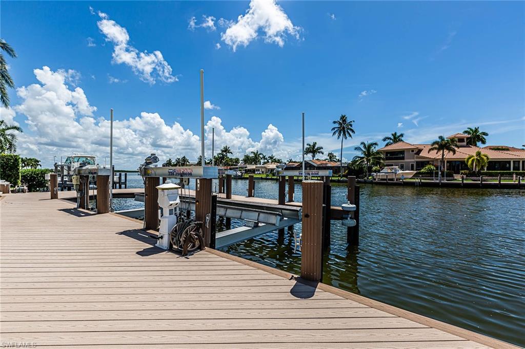 MARCO BEACH - Residential