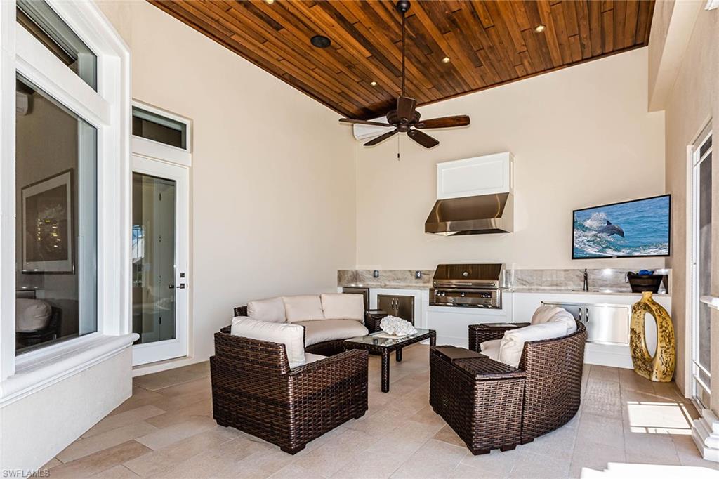 MARCO BEACH - Residential