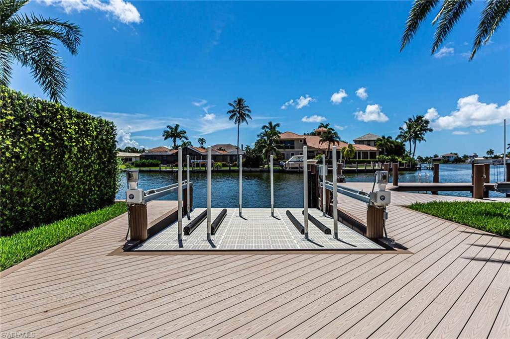 MARCO BEACH - Residential