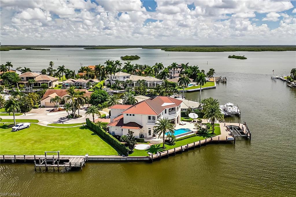 MARCO BEACH - Residential