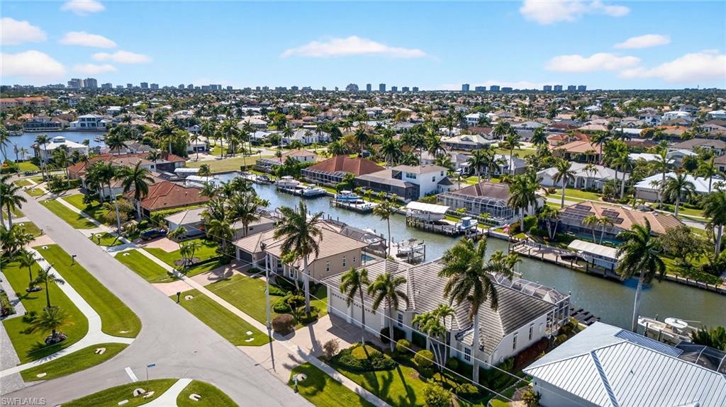 MARCO BEACH - Residential