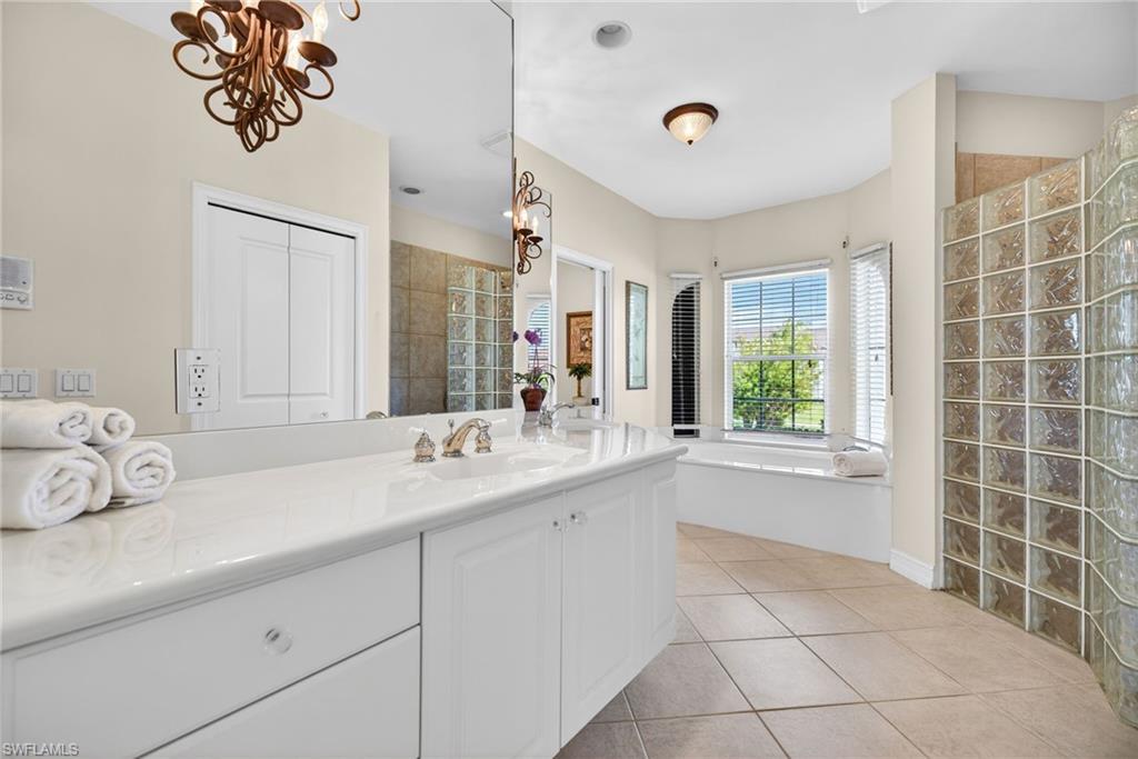 MARCO BEACH - Residential