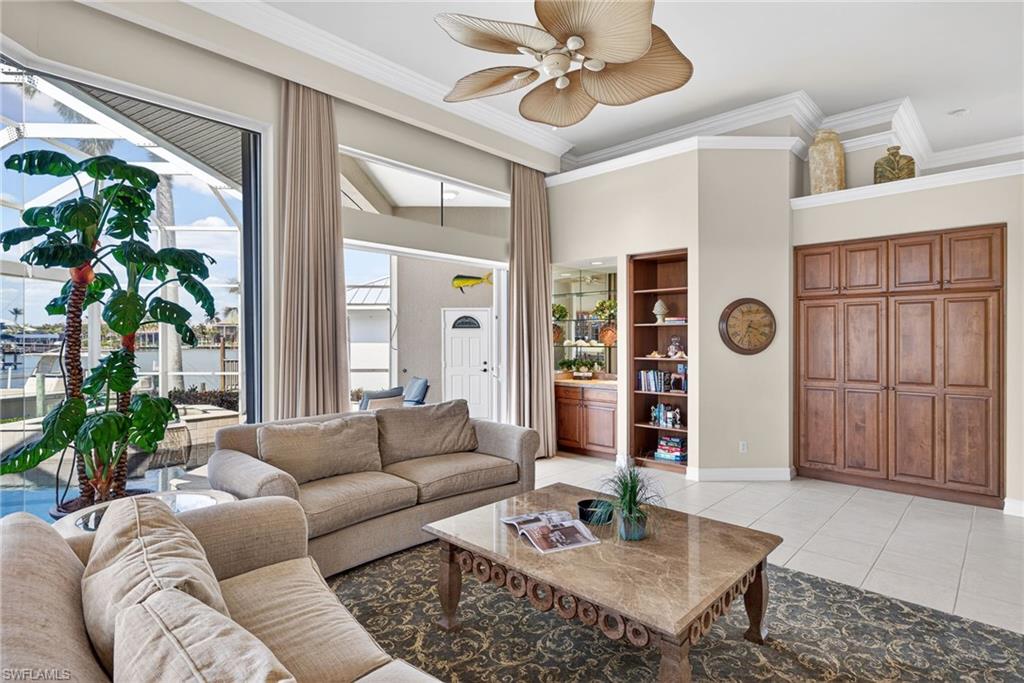 MARCO BEACH - Residential