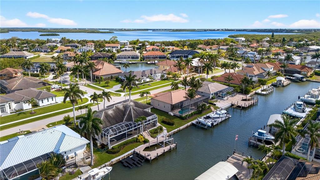 MARCO BEACH - Residential