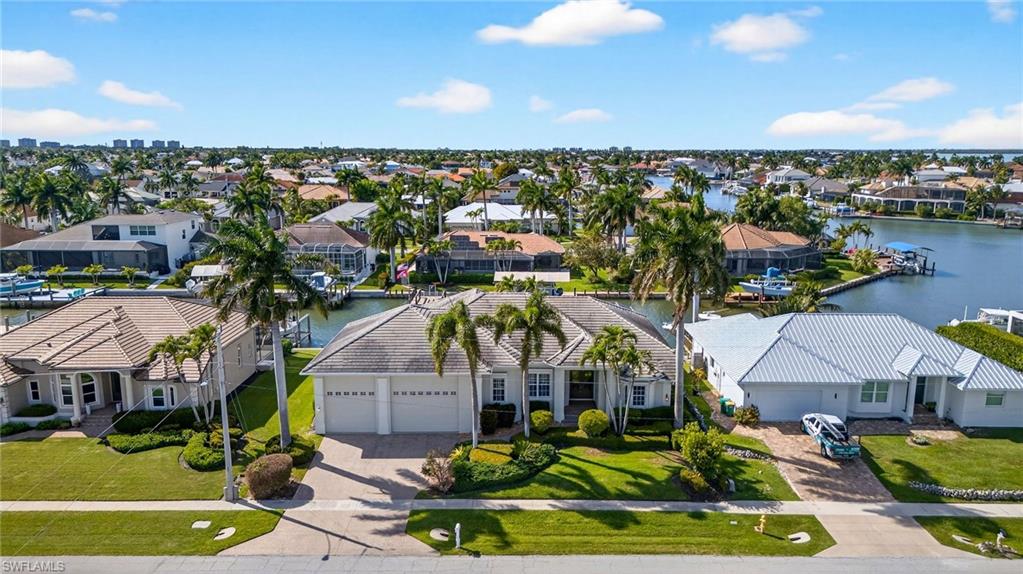 MARCO BEACH - Residential