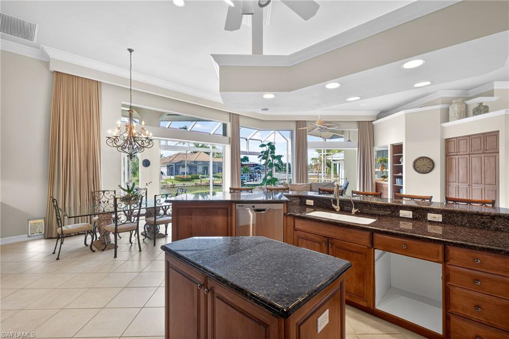 MARCO BEACH - Residential