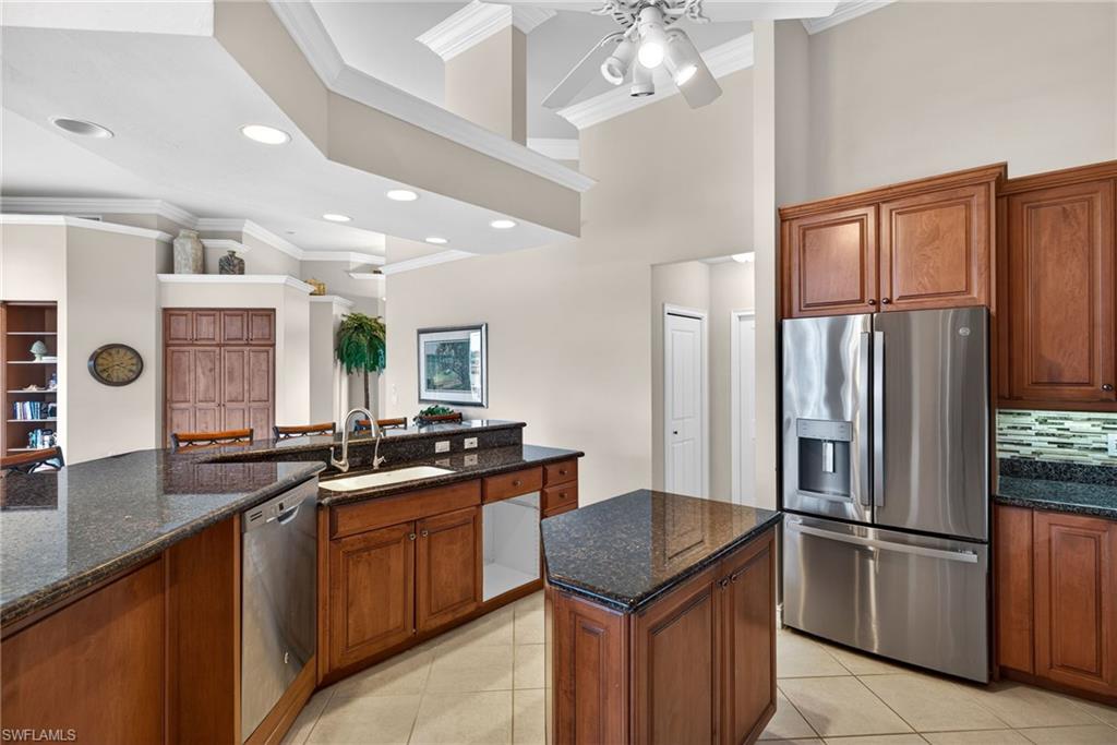 MARCO BEACH - Residential