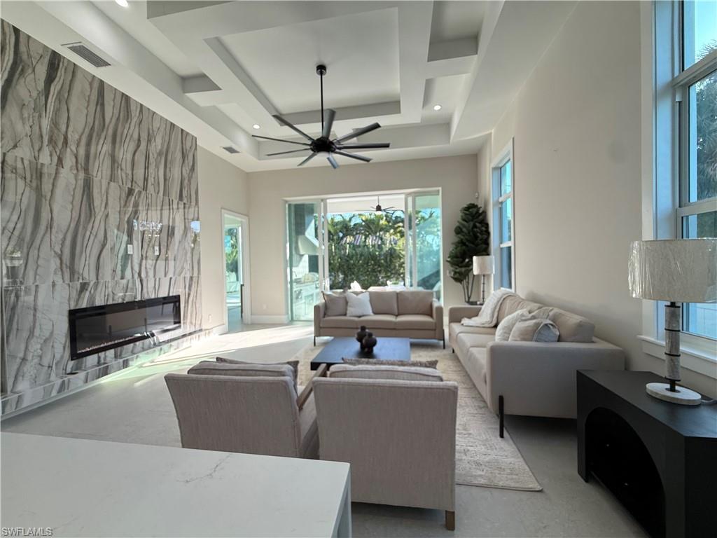 NAPLES PARK - Residential