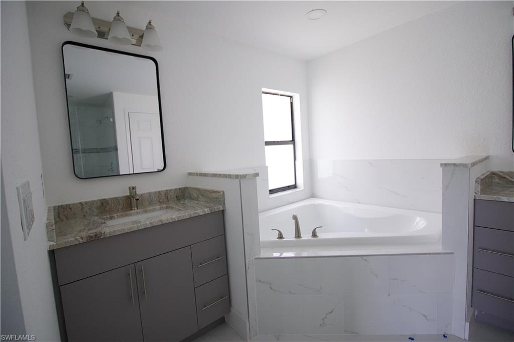 MIRROR LAKES - Residential