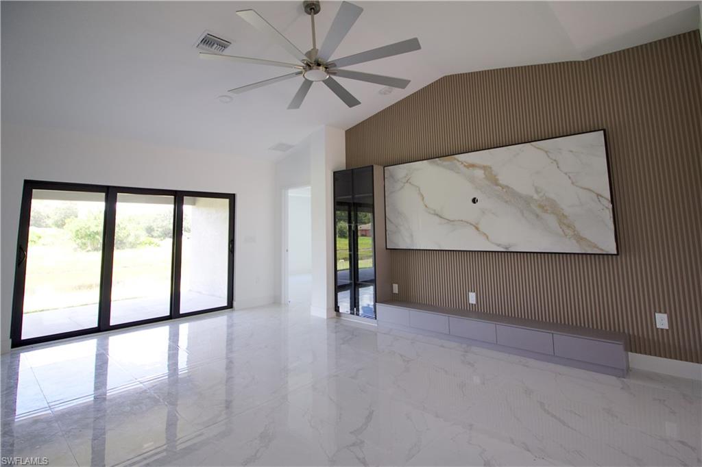 MIRROR LAKES - Residential