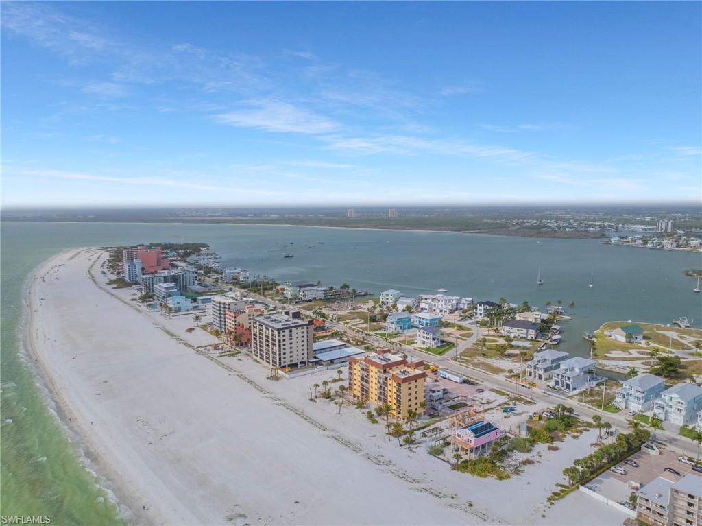 ISLAND SHORES - Land