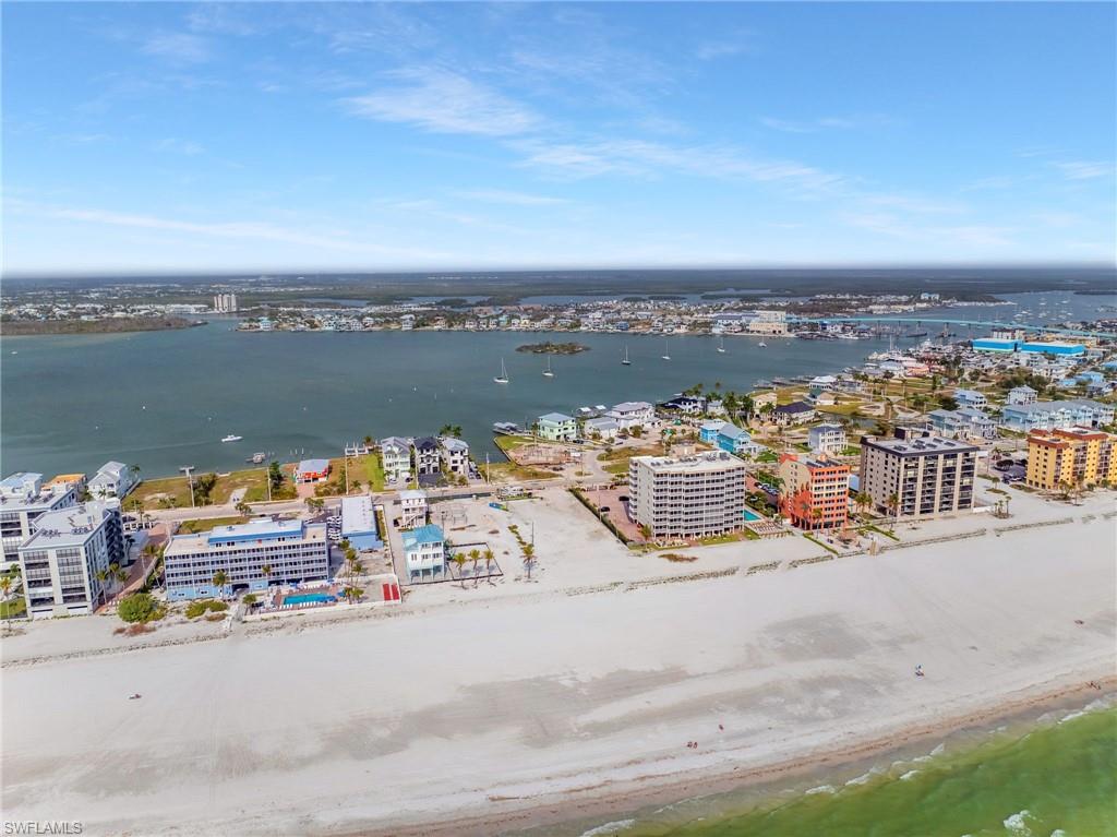 ISLAND SHORES - Land