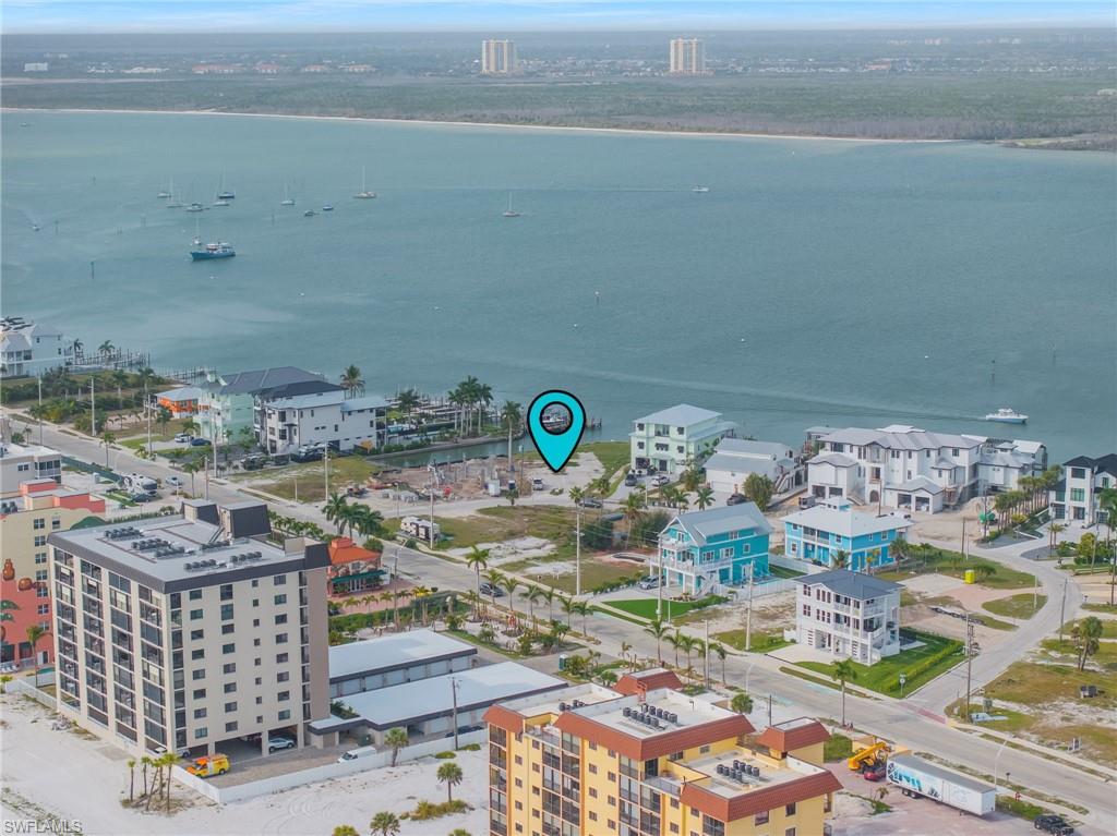 ISLAND SHORES - Land