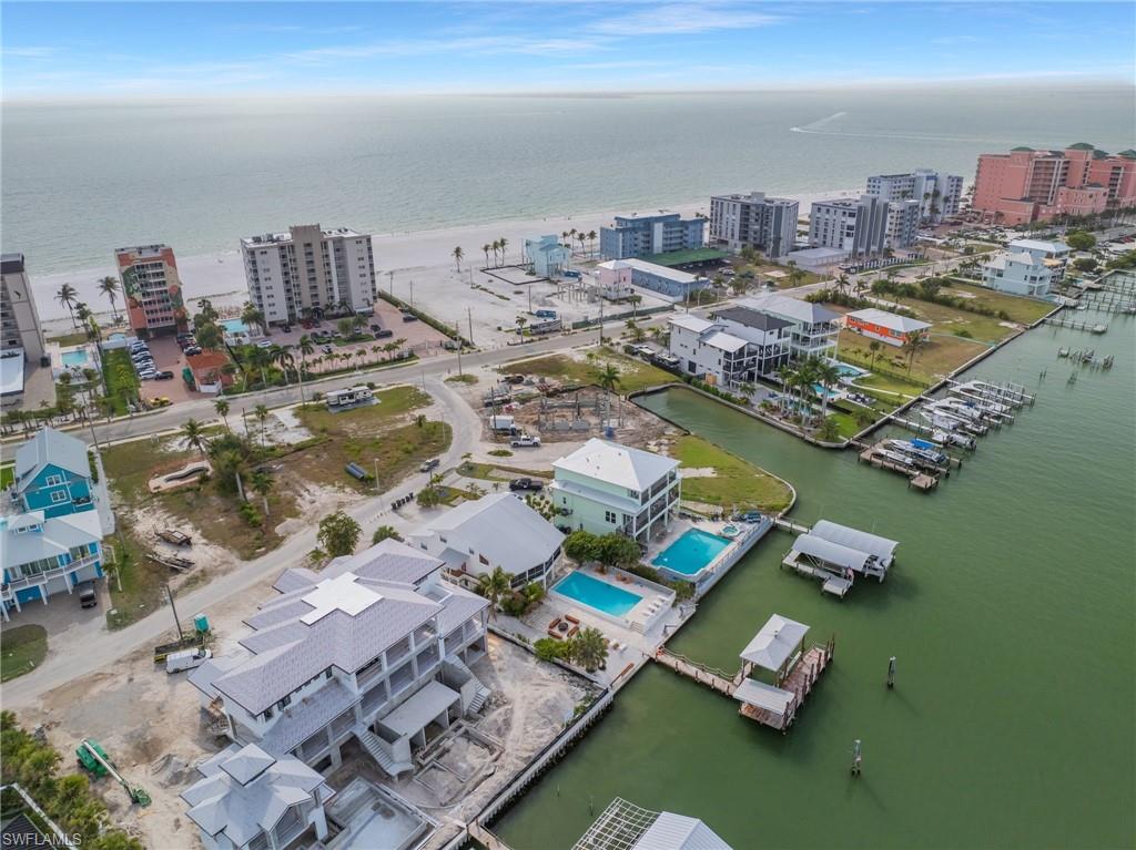 ISLAND SHORES - Land