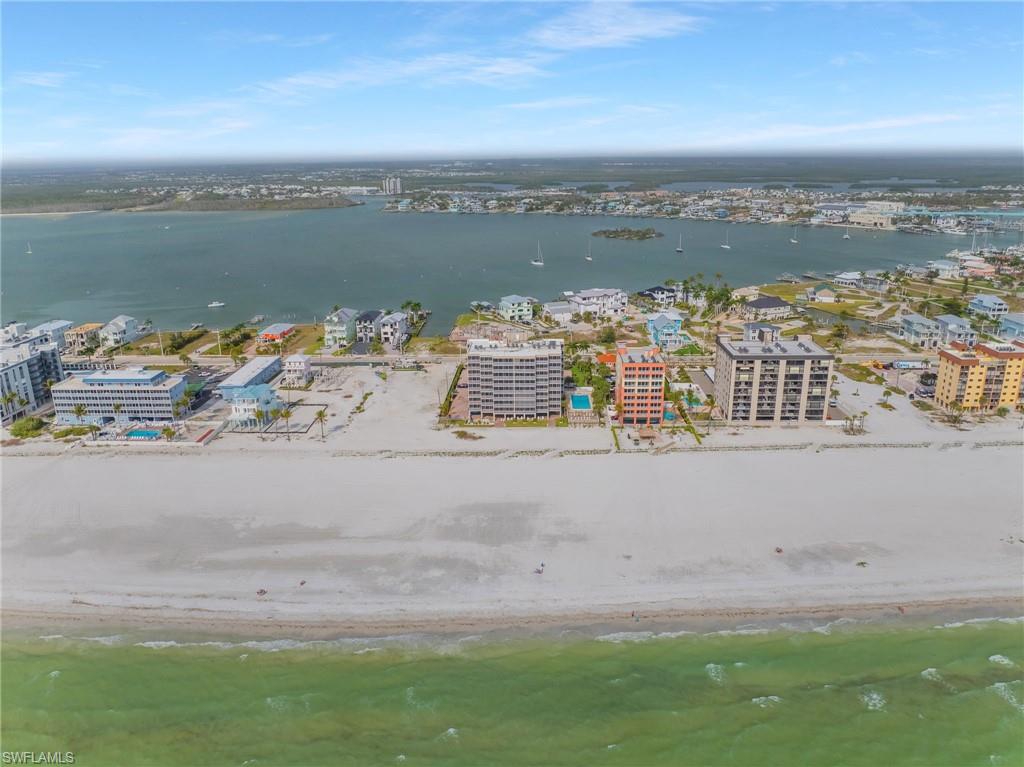 ISLAND SHORES - Land