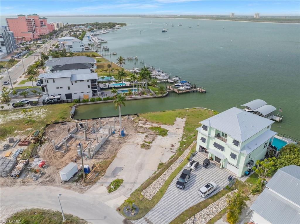 ISLAND SHORES - Land