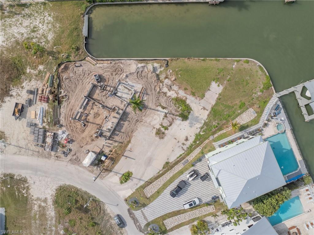 ISLAND SHORES - Land