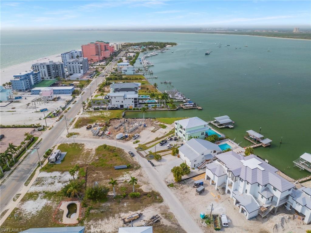 ISLAND SHORES - Land