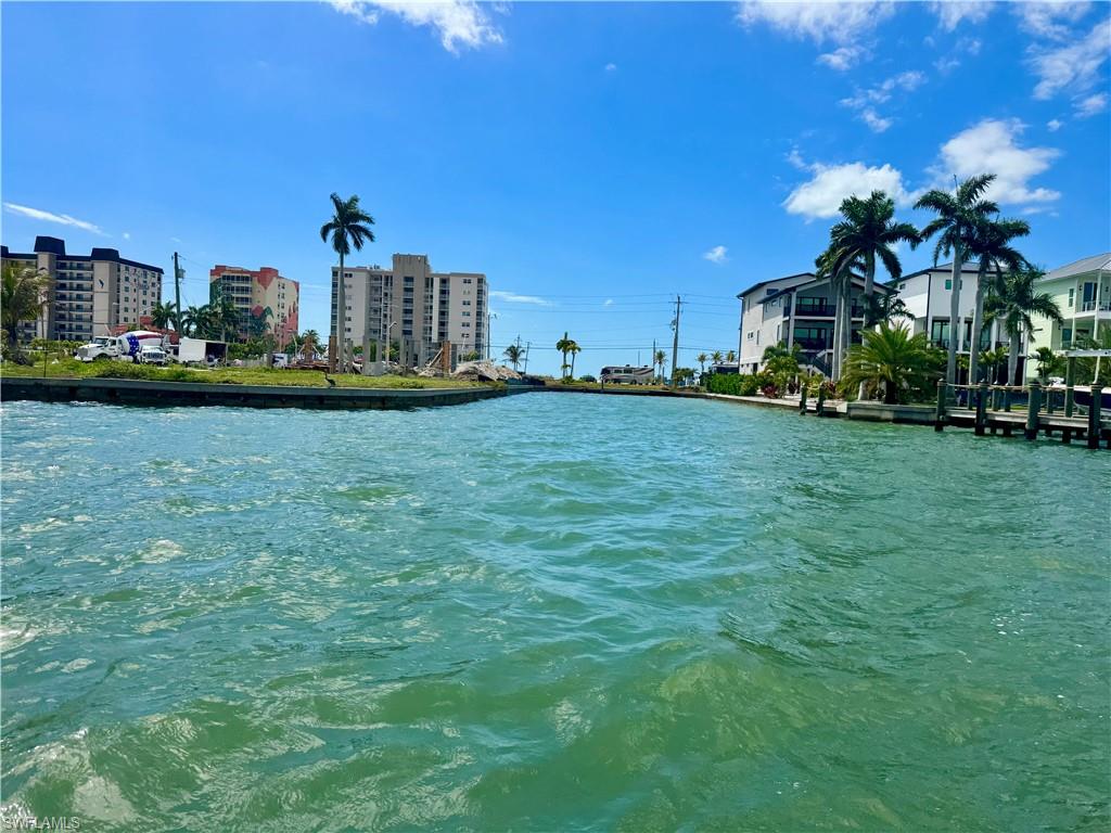 ISLAND SHORES - Land