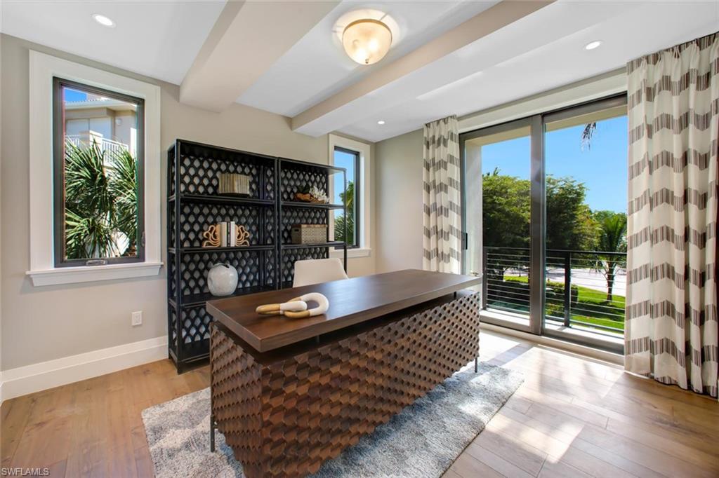 BAREFOOT BEACH - Residential