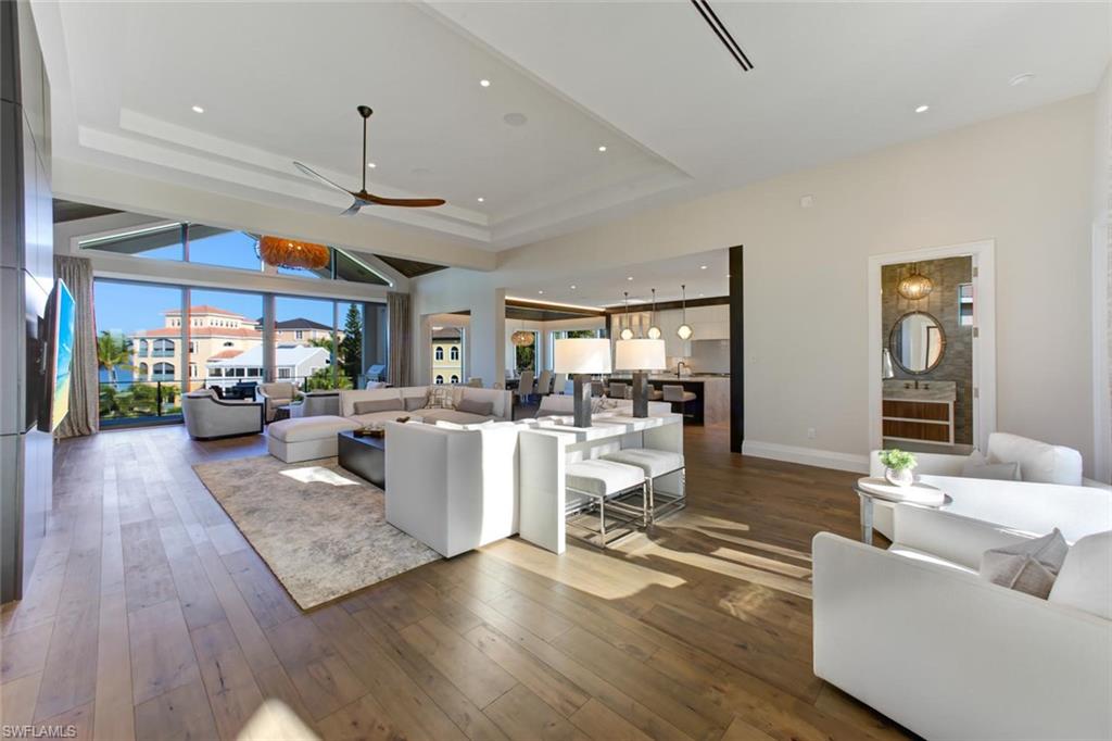 BAREFOOT BEACH - Residential