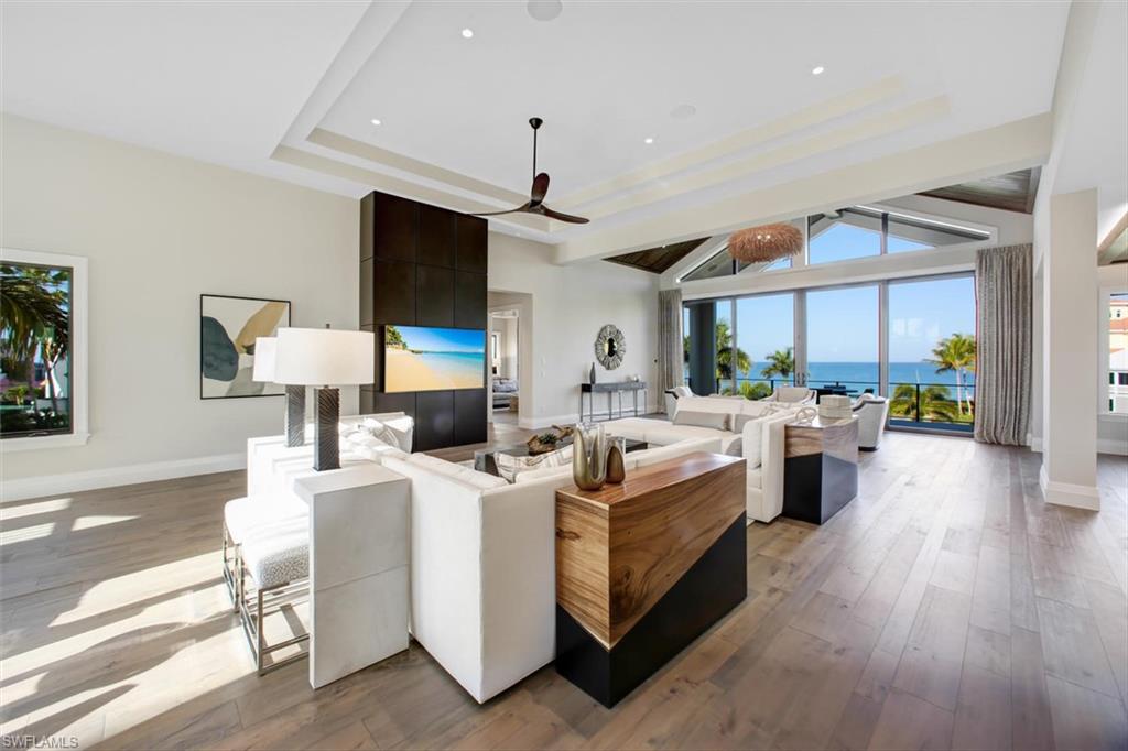 BAREFOOT BEACH - Residential