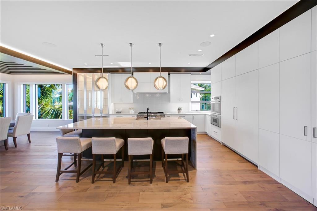 BAREFOOT BEACH - Residential