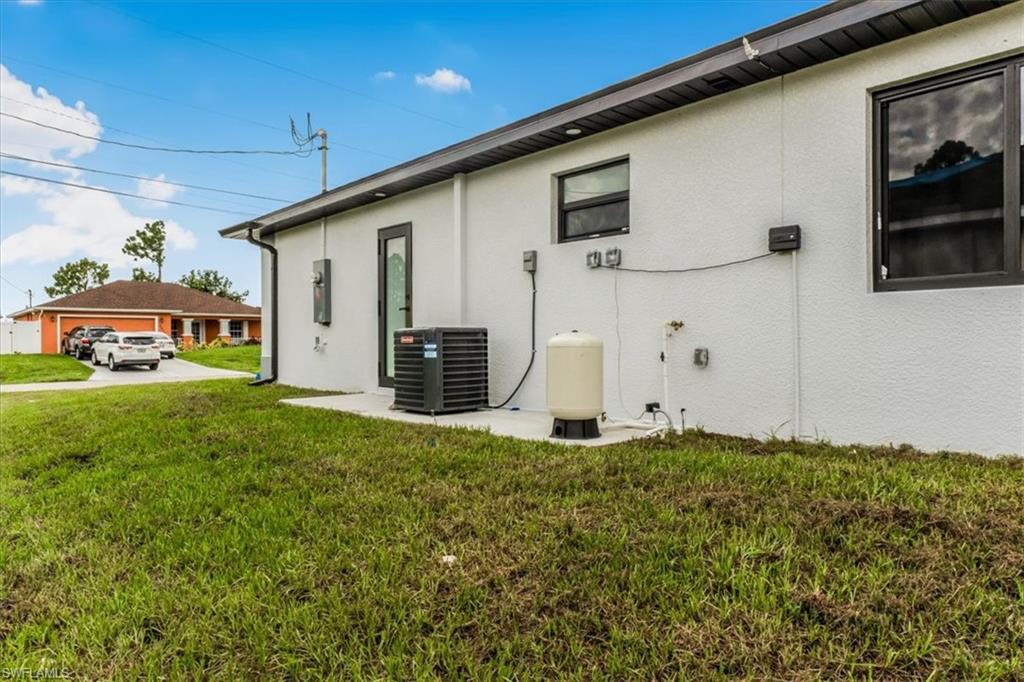 LEHIGH ACRES - Residential
