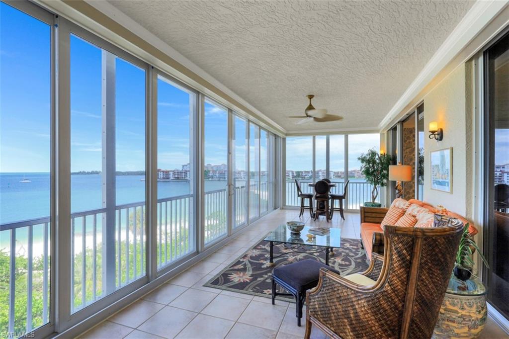 ROYAL MARCO POINT - Residential