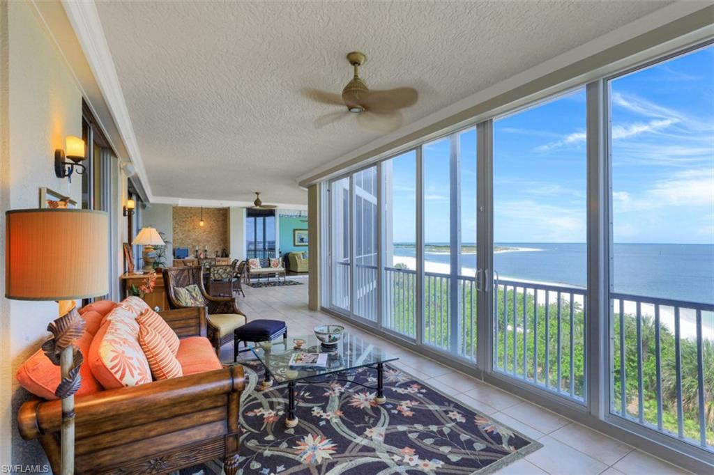 ROYAL MARCO POINT - Residential