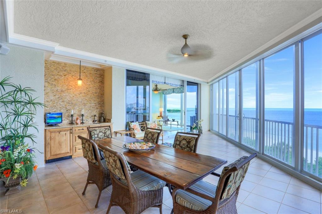 ROYAL MARCO POINT - Residential