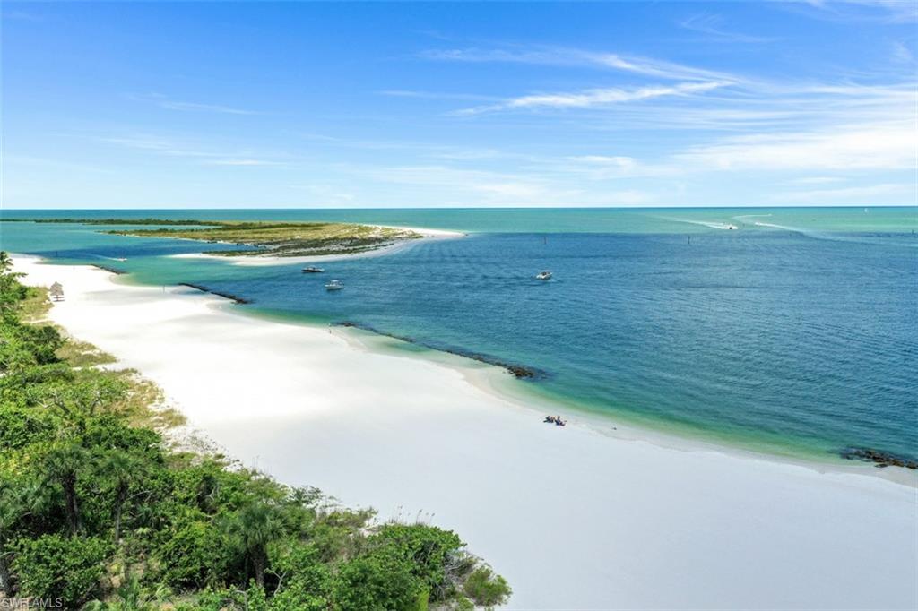 ROYAL MARCO POINT - Residential