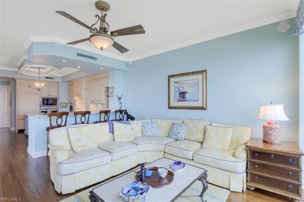 ROYAL MARCO POINT - Residential