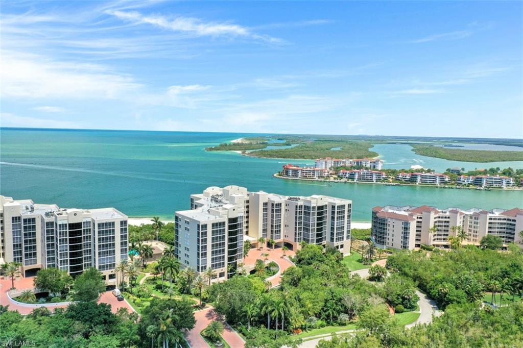 ROYAL MARCO POINT - Residential