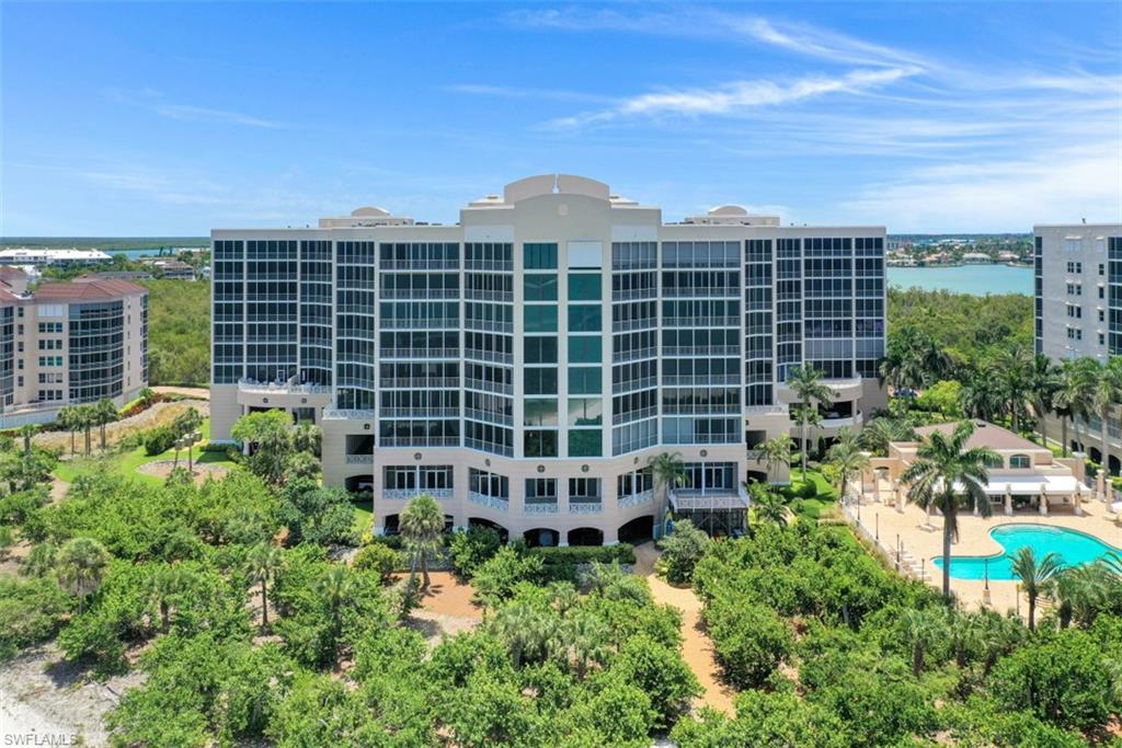 ROYAL MARCO POINT - Residential