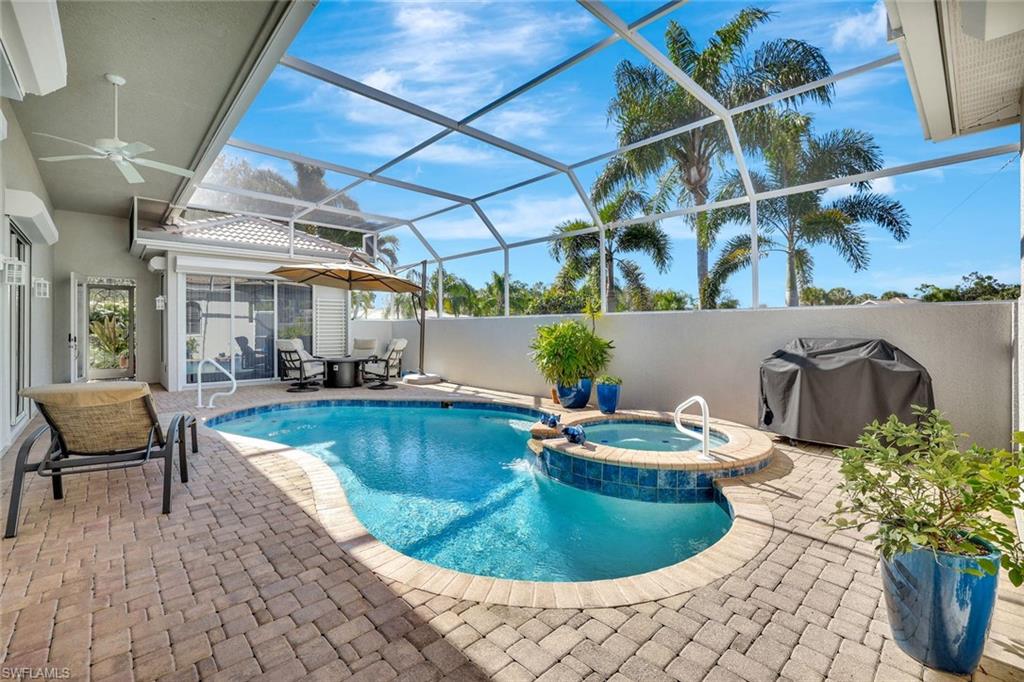 CARLTON LAKES - Residential