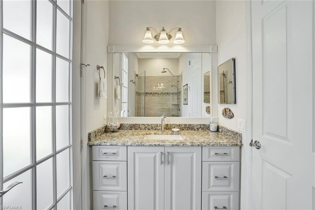 CARLTON LAKES - Residential