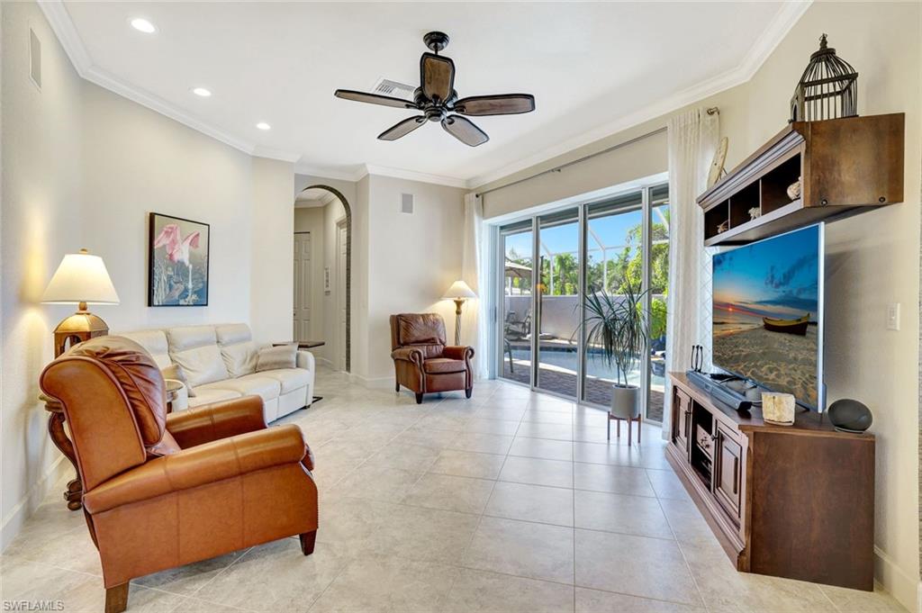 CARLTON LAKES - Residential