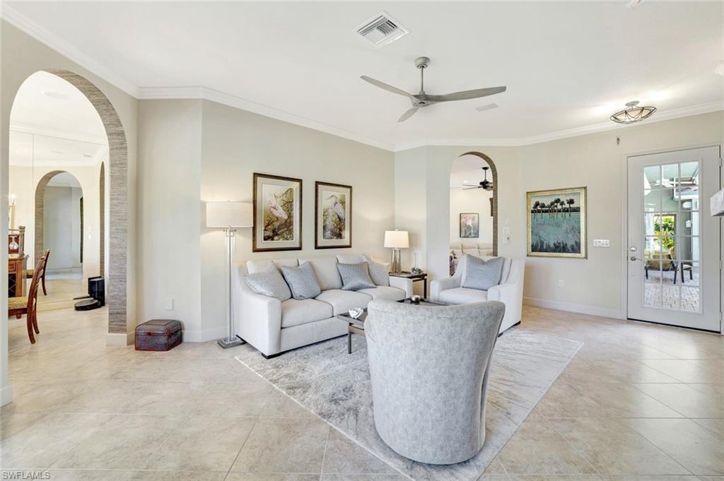 CARLTON LAKES - Residential