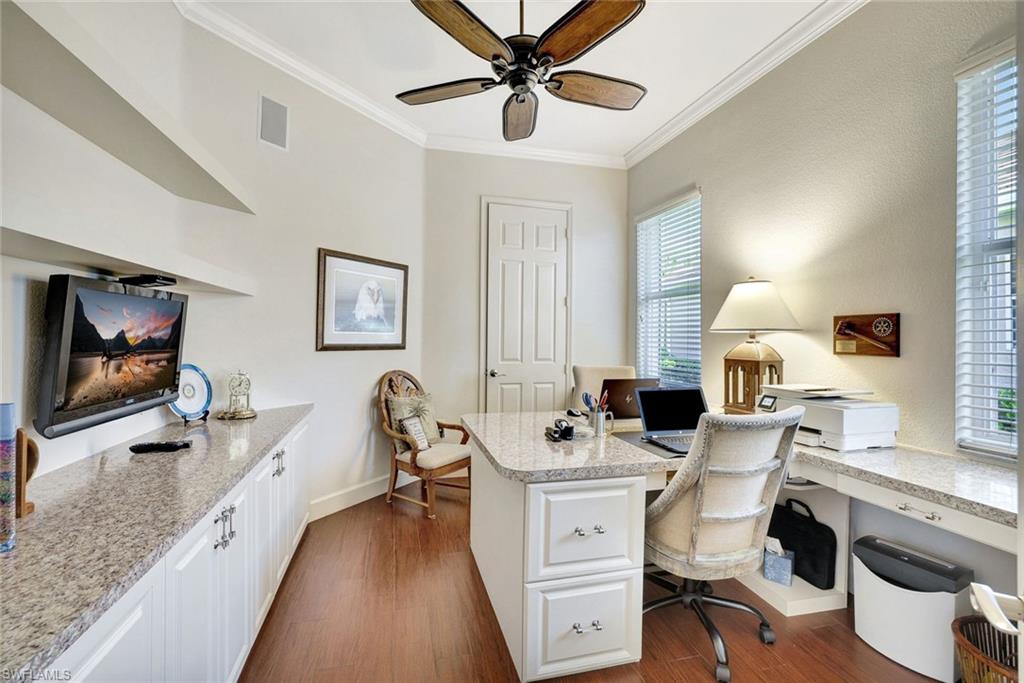 CARLTON LAKES - Residential