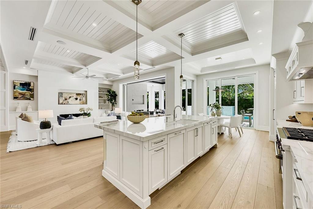 MOORINGS - Residential