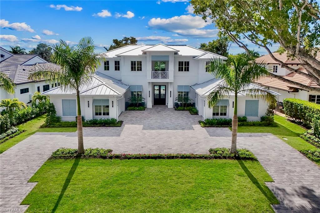 MOORINGS - Residential