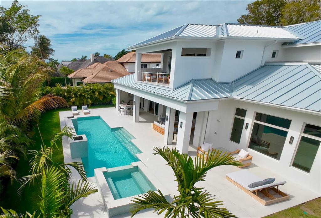 MOORINGS - Residential