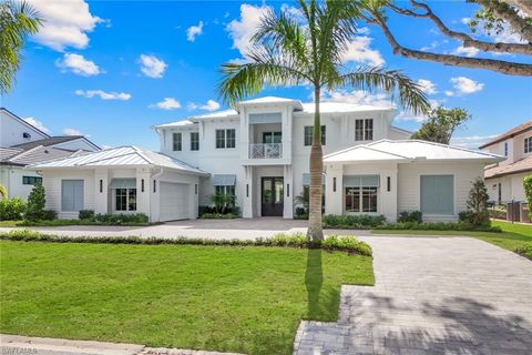 788 Riviera DR NAPLES FL 34103
