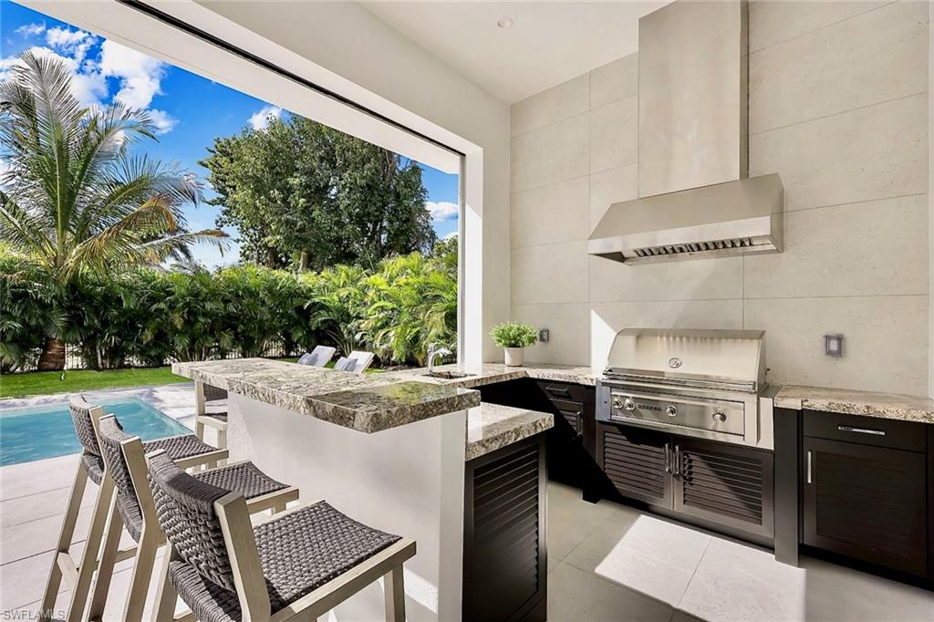 MOORINGS - Residential