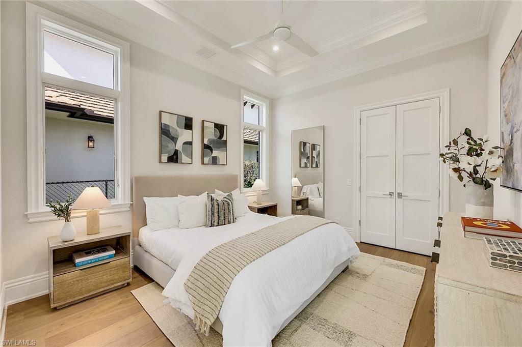 MOORINGS - Residential