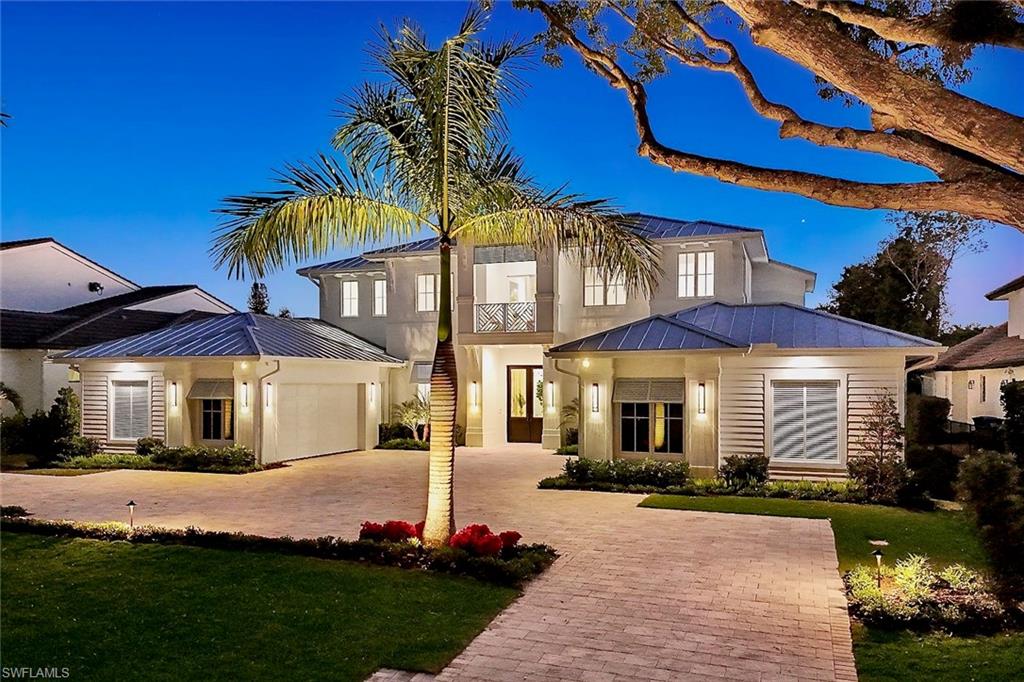 MOORINGS - Residential