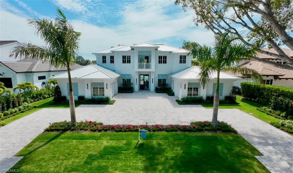 Photo of 788 Riviera DR, NAPLES, FL 34103 (MLS # 226001010)